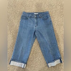 Chicos Platinum denim capris with cuff